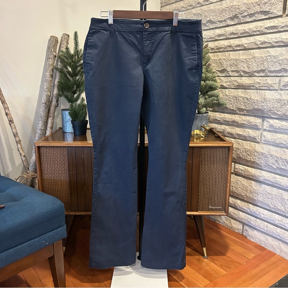 Old Navy Women’s Bootcut Chinos size 12 LONG